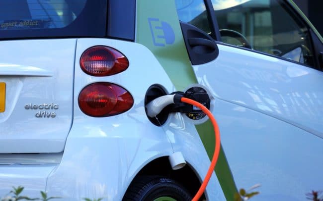 l'entretien d’une voiture électrique vs un véhicule thermique